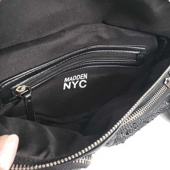 Madden NYC Womens Embellished Multi Pocket Fannypack Crossbody W/Pouch Black New - Picture 10 of 14